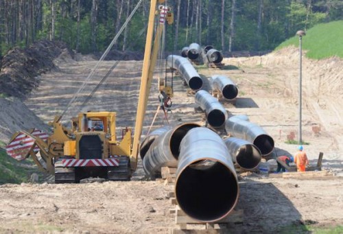 natural gas pipeline. futuro quotidiano